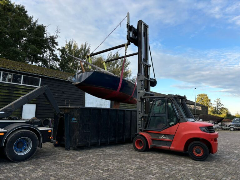 Botensloperij in Friesland Joure